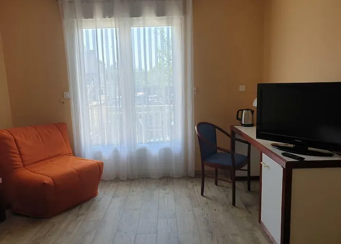 Hotel Pédagogique Coeur D'apcher 3*
